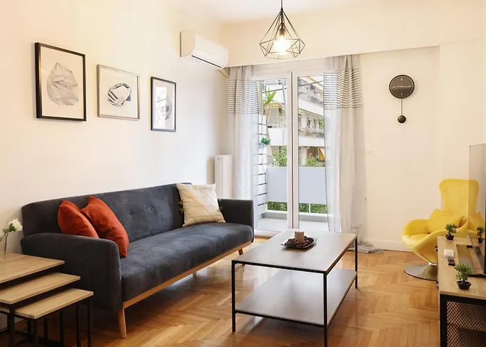 Comfort & Relax Apartment In Athens Riviera